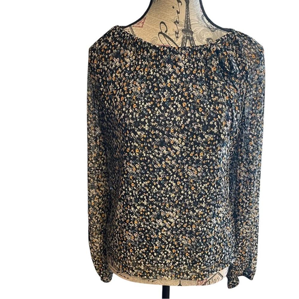 Elegant Floral Women's Blouse - Black and Cream
